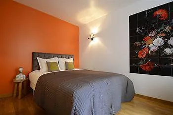 Short Group Museum View Serviced 3* Paris